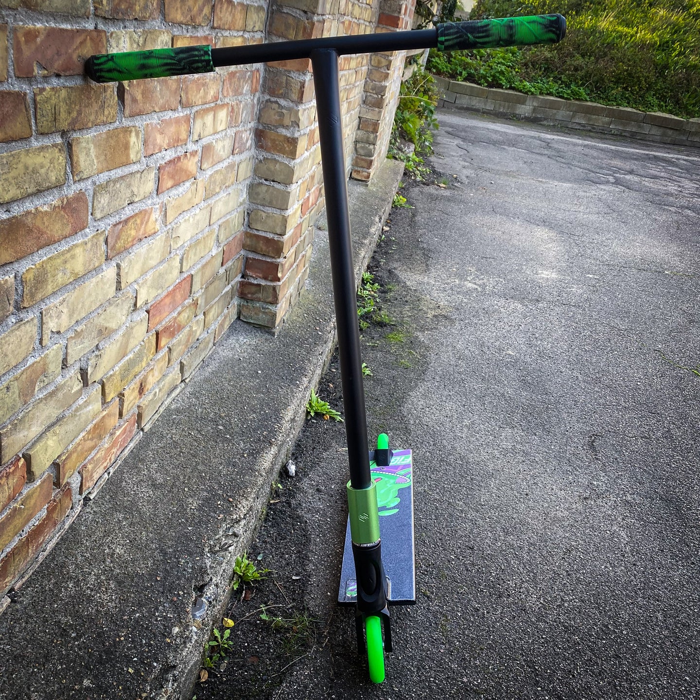 ScootWorld Black/Green Street Custom Build - Black/Green- ScootWorld