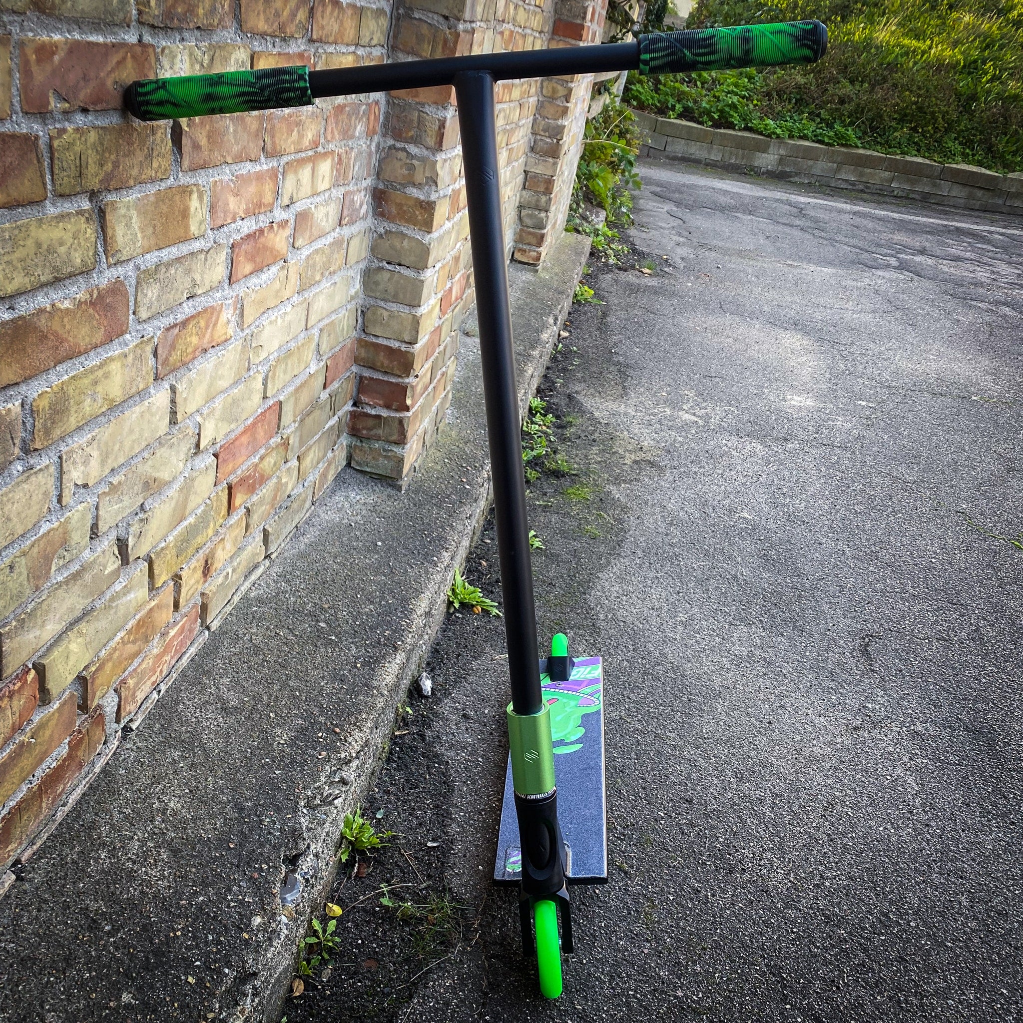 ScootWorld Black/Green Street Custom Build - Black/Green- ScootWorld