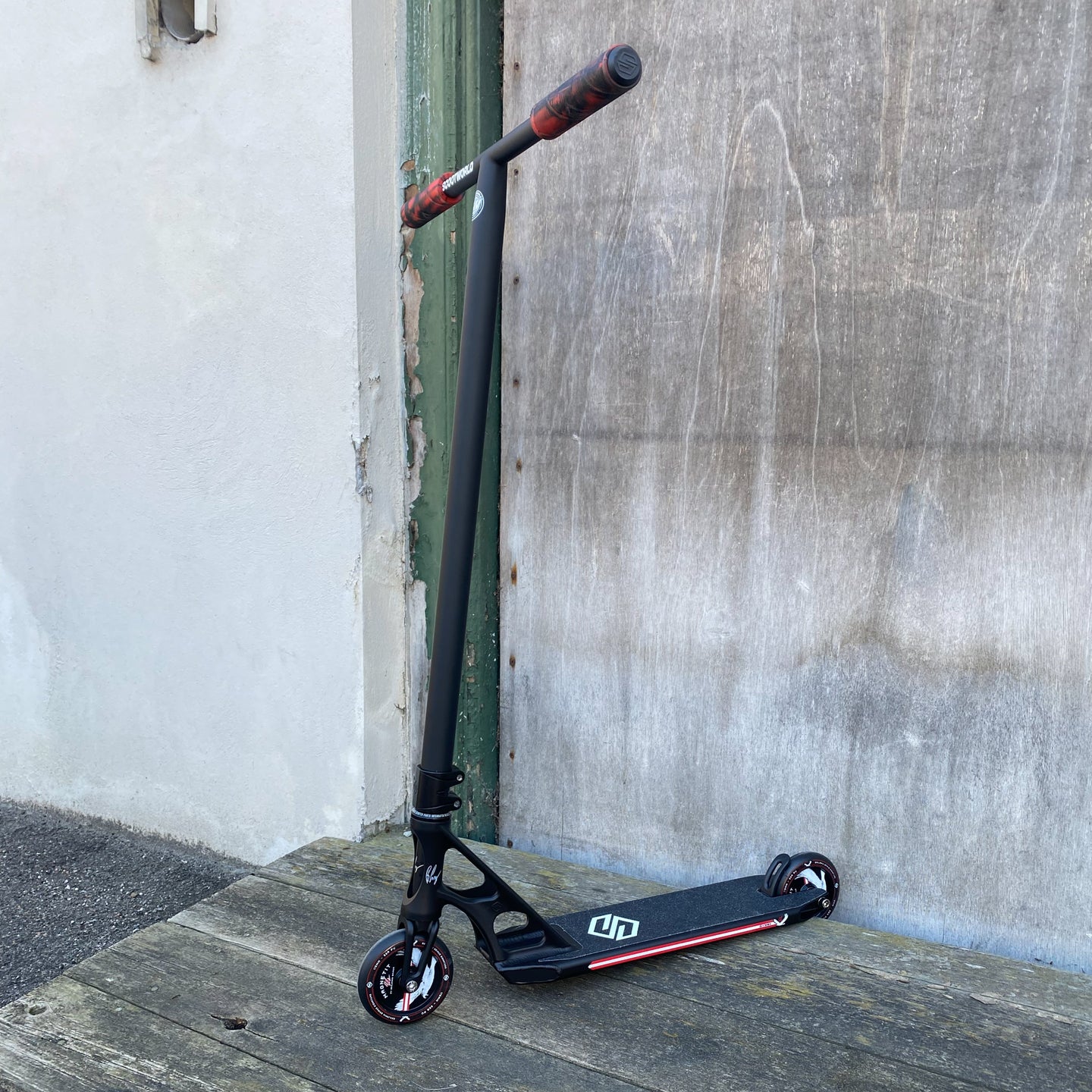 ScootWorld X Striker Titan Custom Build - Black/Red- ScootWorld