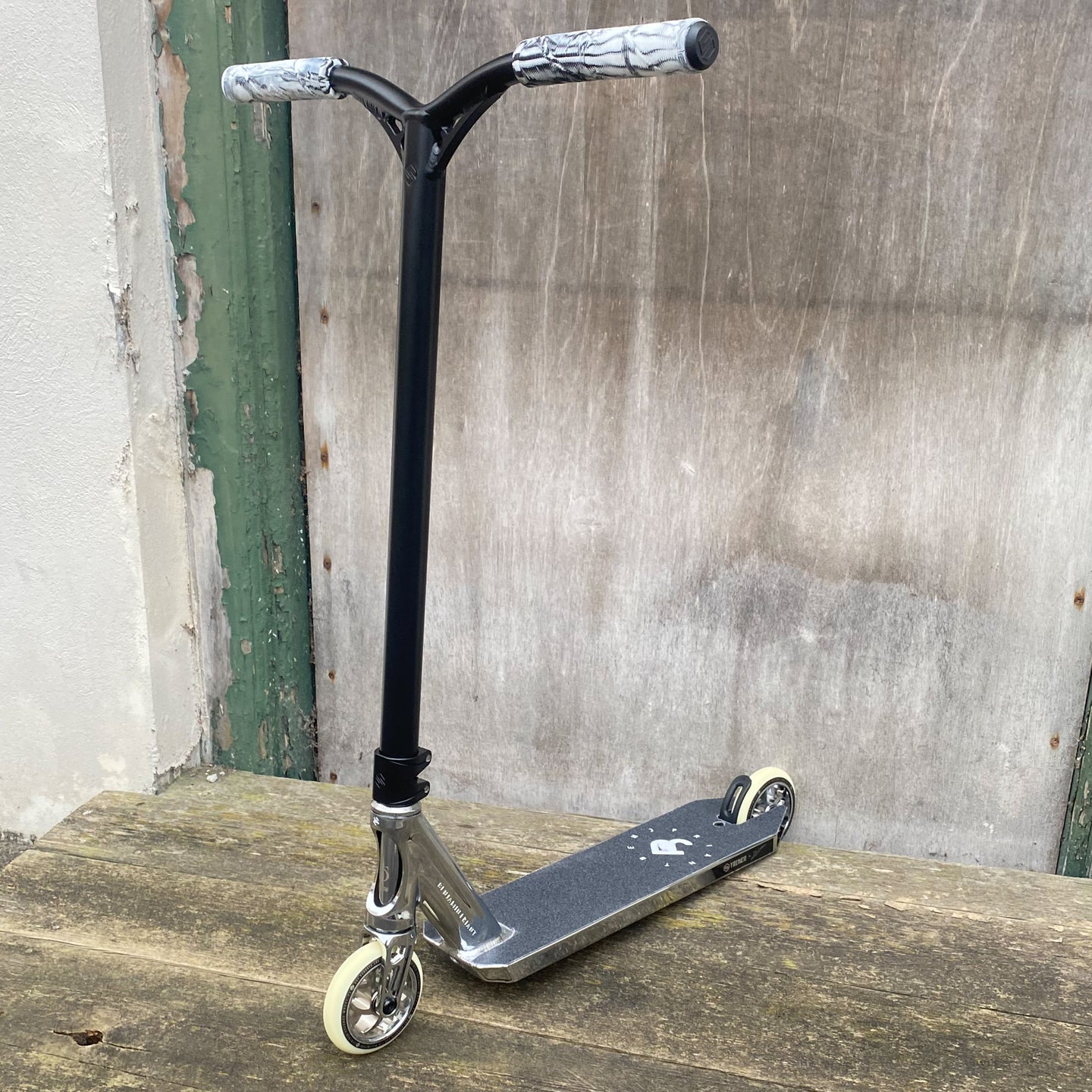 Striker BenJ Custom Build - Black/Silver- ScootWorld